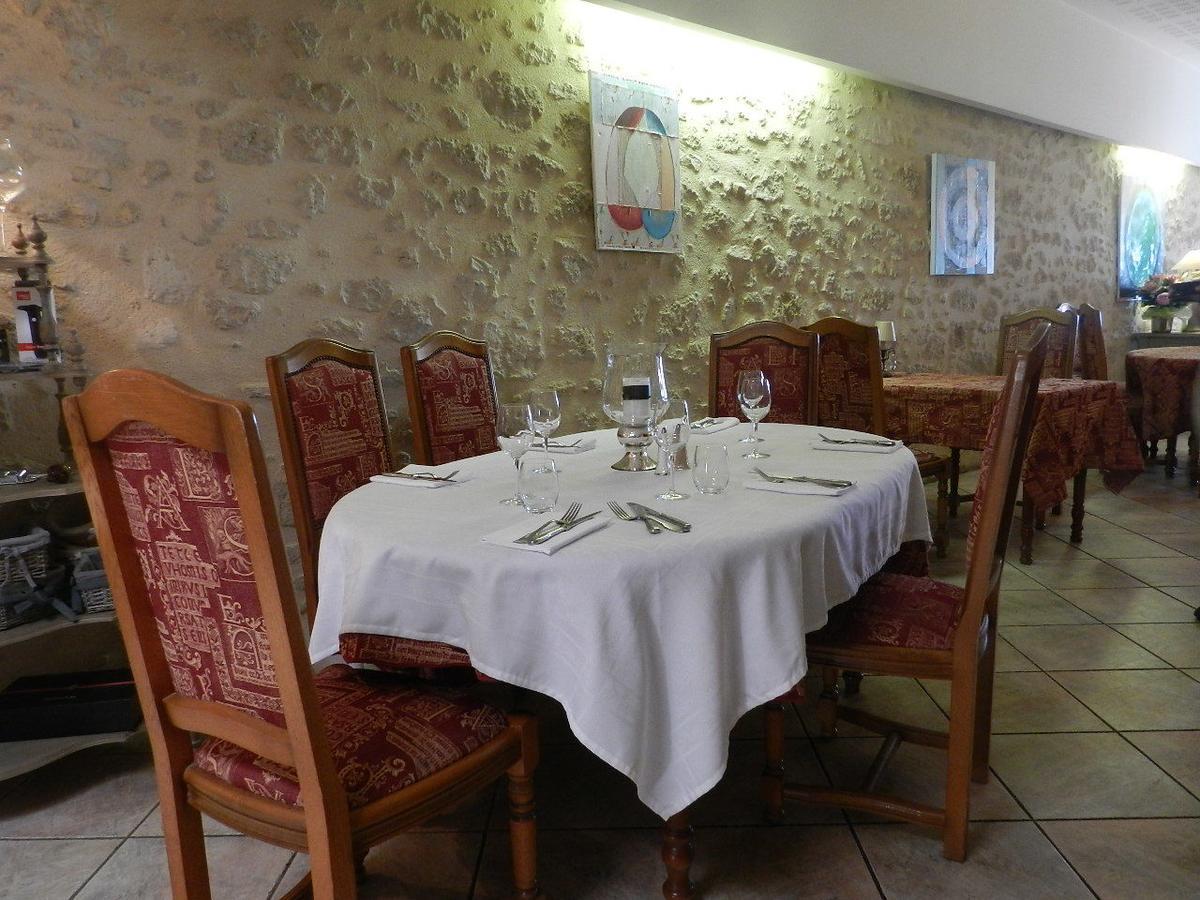 L'Un Des Sens Hotel Villefranche-de-Longchat Exterior foto