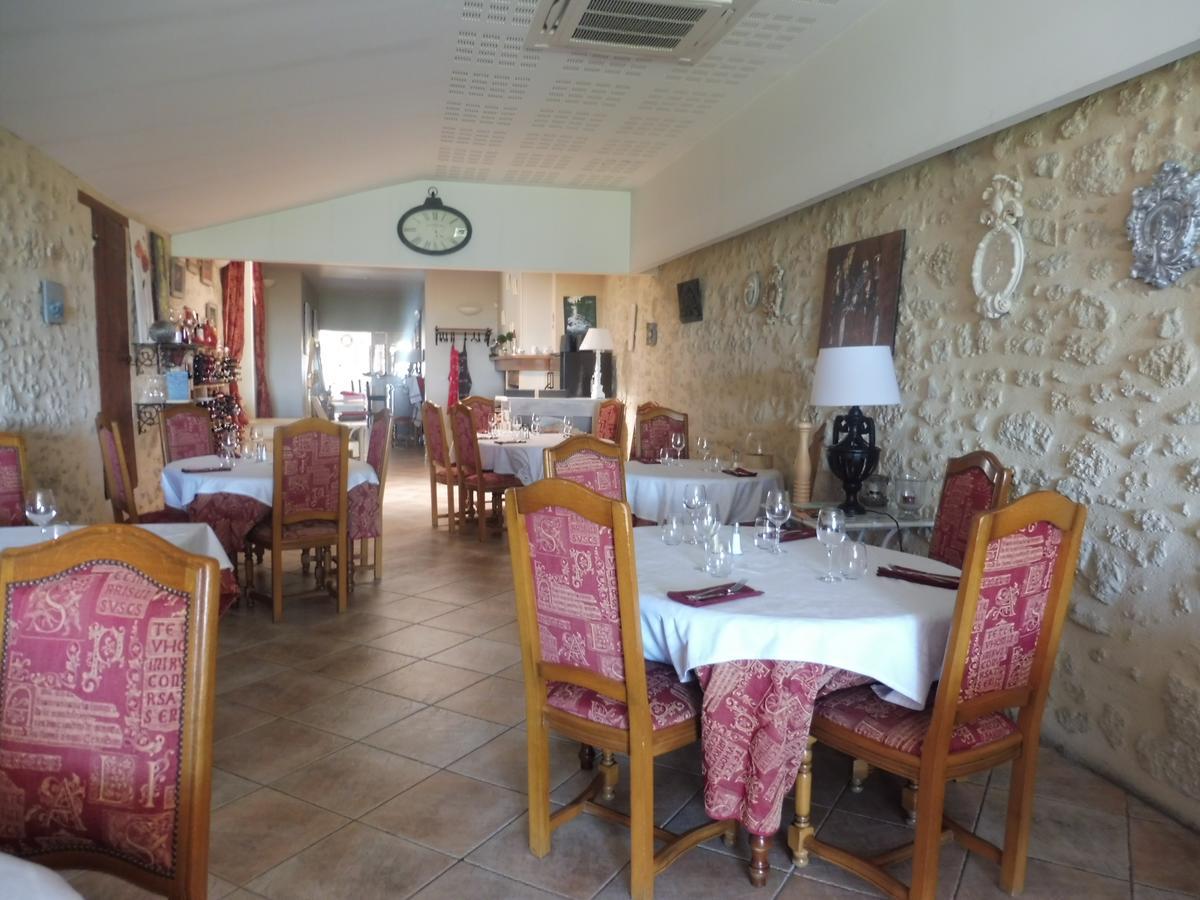 L'Un Des Sens Hotel Villefranche-de-Longchat Exterior foto
